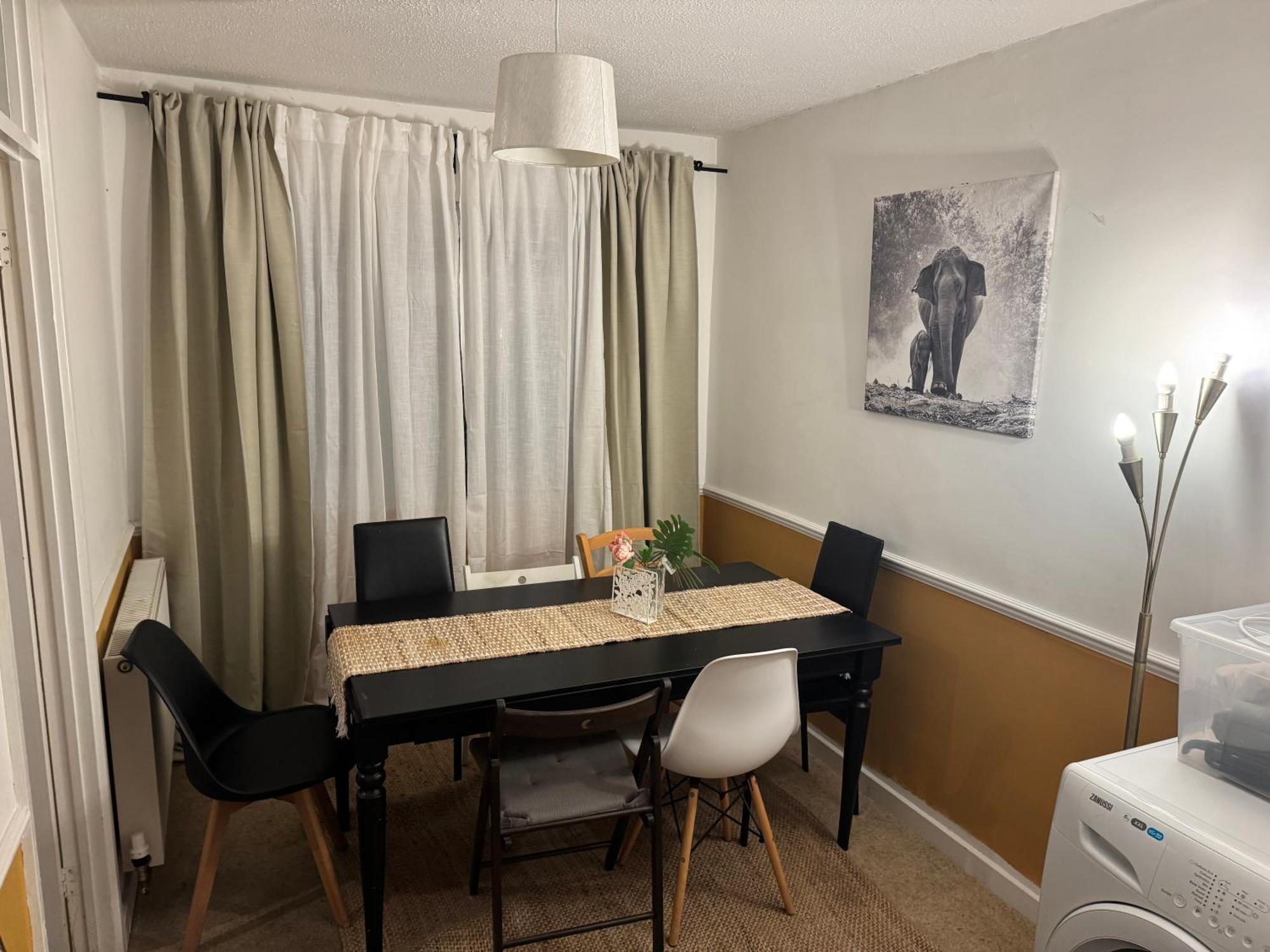 Sunflower Villa Бристол Екстериор снимка